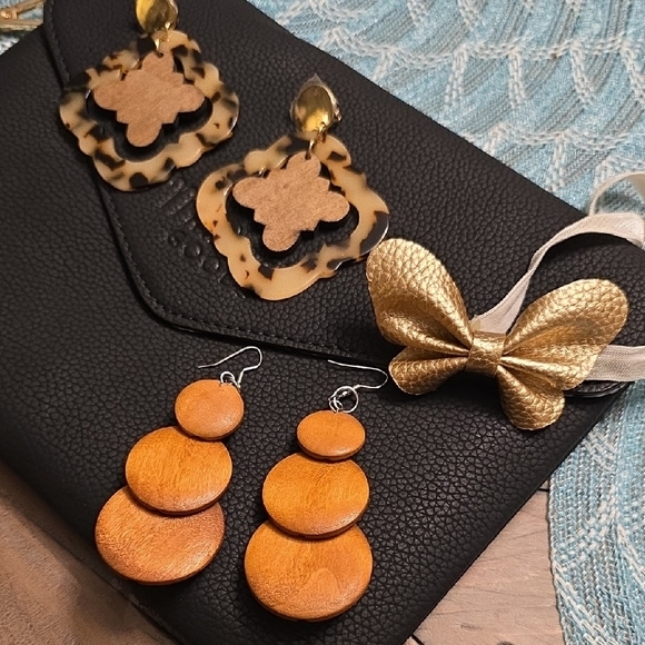 Milkmaid Black Clutch Bag W/ Matching Jewelry Haul. All Included! - Picture 5 of 9